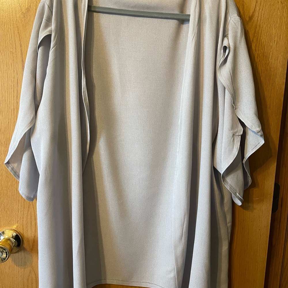 New Light Gray Kimono Cardigan with Voluminous Sleeves
